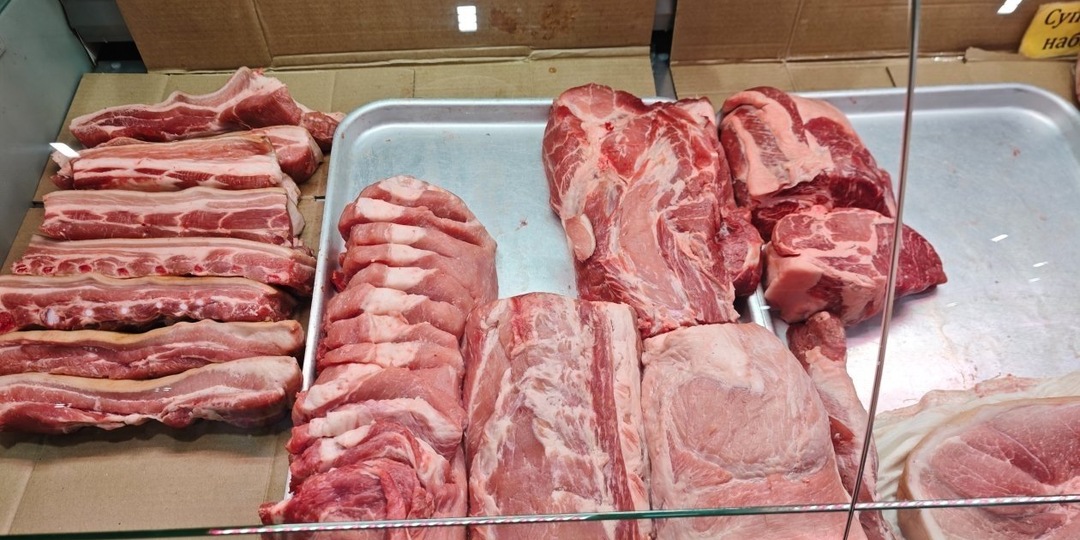 Остатки лекарств нашли в более 11 тонн импортного мяса буйвола на складе Владивостока