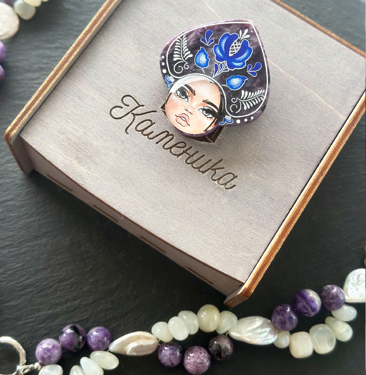 Подвеска-брошь «Царевна»