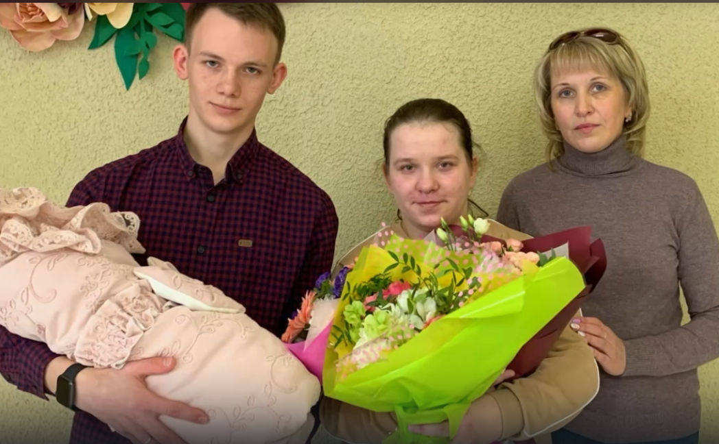 Фото: кадр из д/ф Врачи