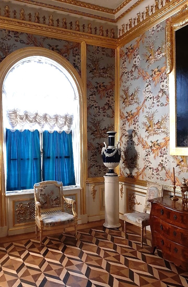 Куропаточная гостиная, Петергофский дворец (личное фото)