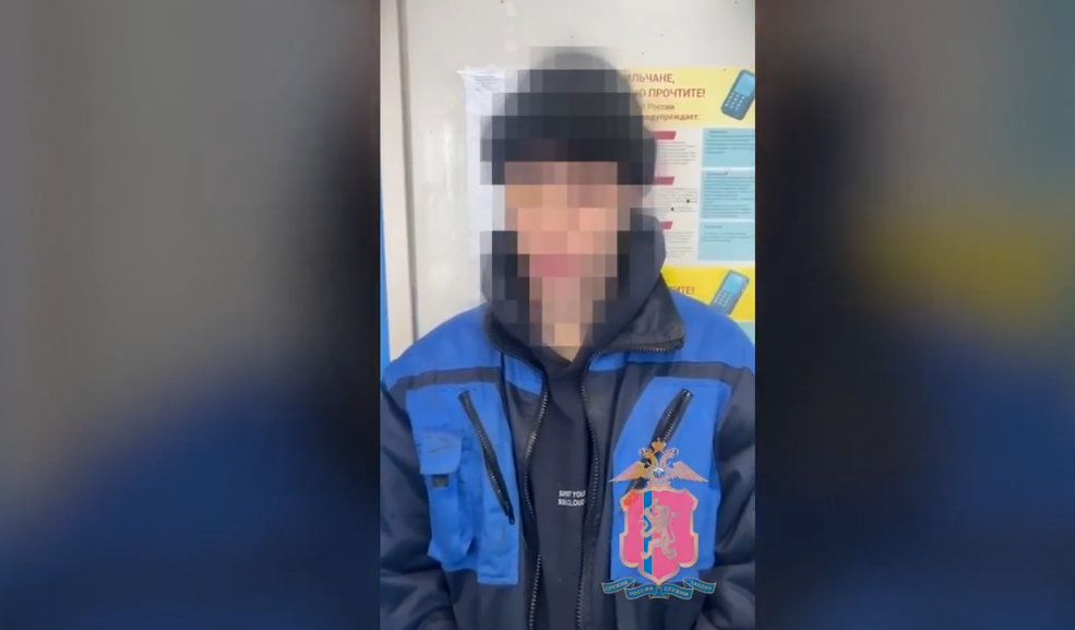     В Норильске 19-летнему парню грозит срок за 600 наркограффити