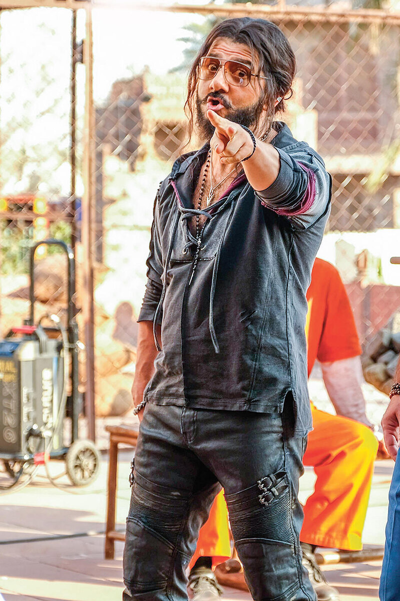    Михаил Галустян в образе опасного преступника Шамара