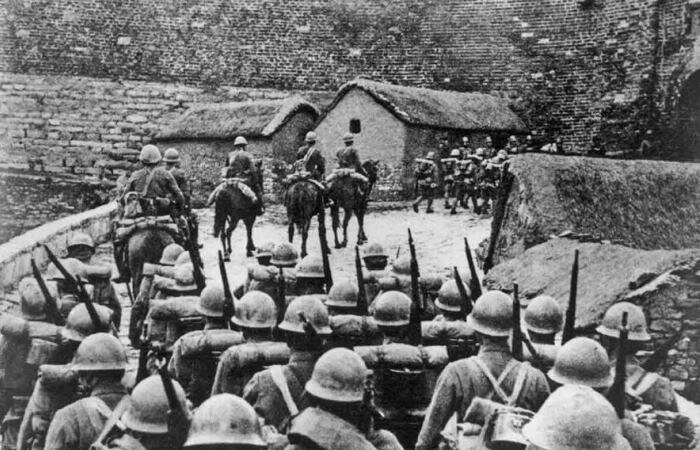 Японские войска входят в Манчжурию