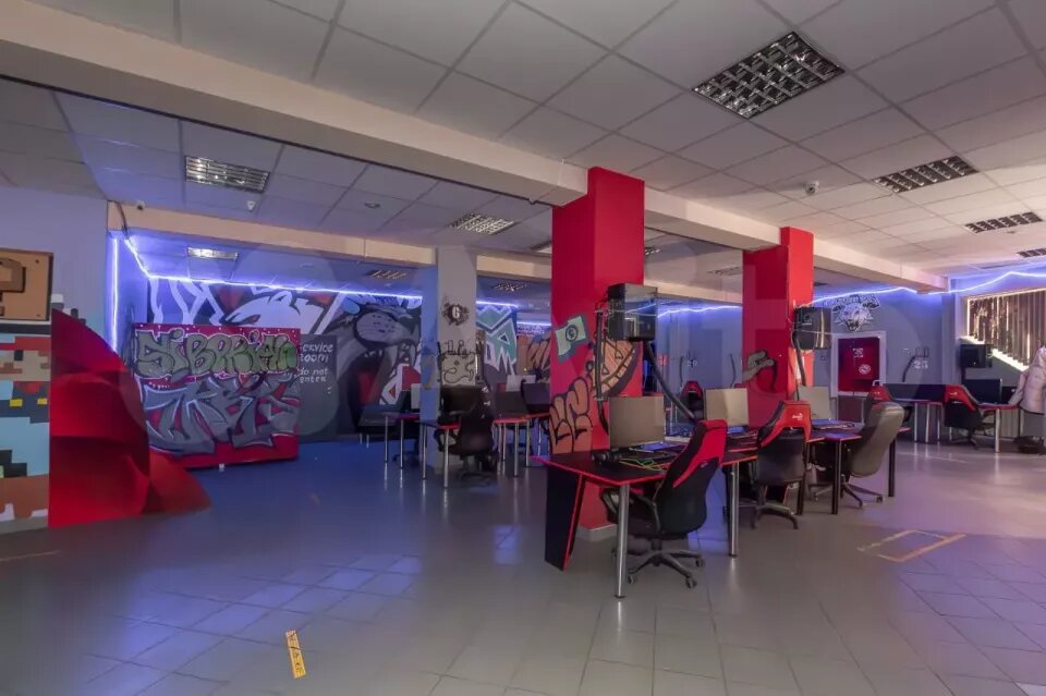    Торговый центр находится на улице 50 лет СССР, 3. Источник: avito.ru