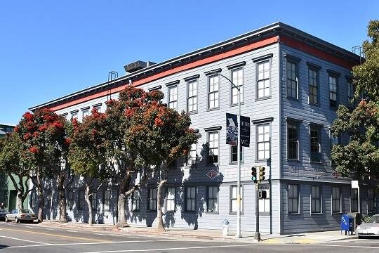    OpenAI разорвала сделку с Disney на 1 миллиард долларов и закрыла популярный генераторное приложение Sora (фото: Wikimedia Commons / HaeB)