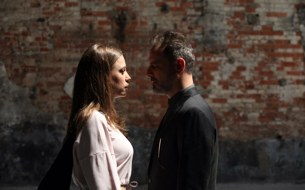 Кадр из сериала "Фи, Чи, Пи"