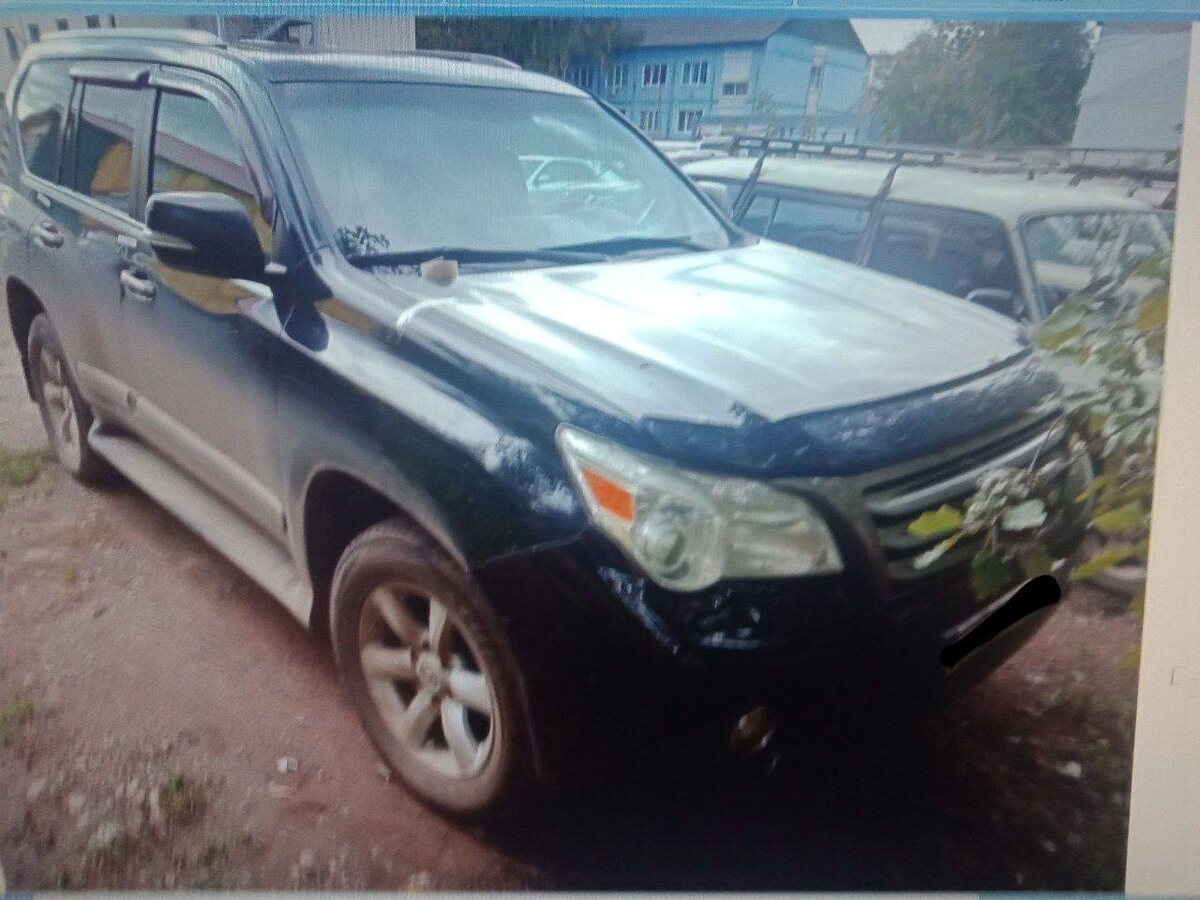     В Шарыпове у лишенника конфисковали «Лексус» за 3 млн рублей