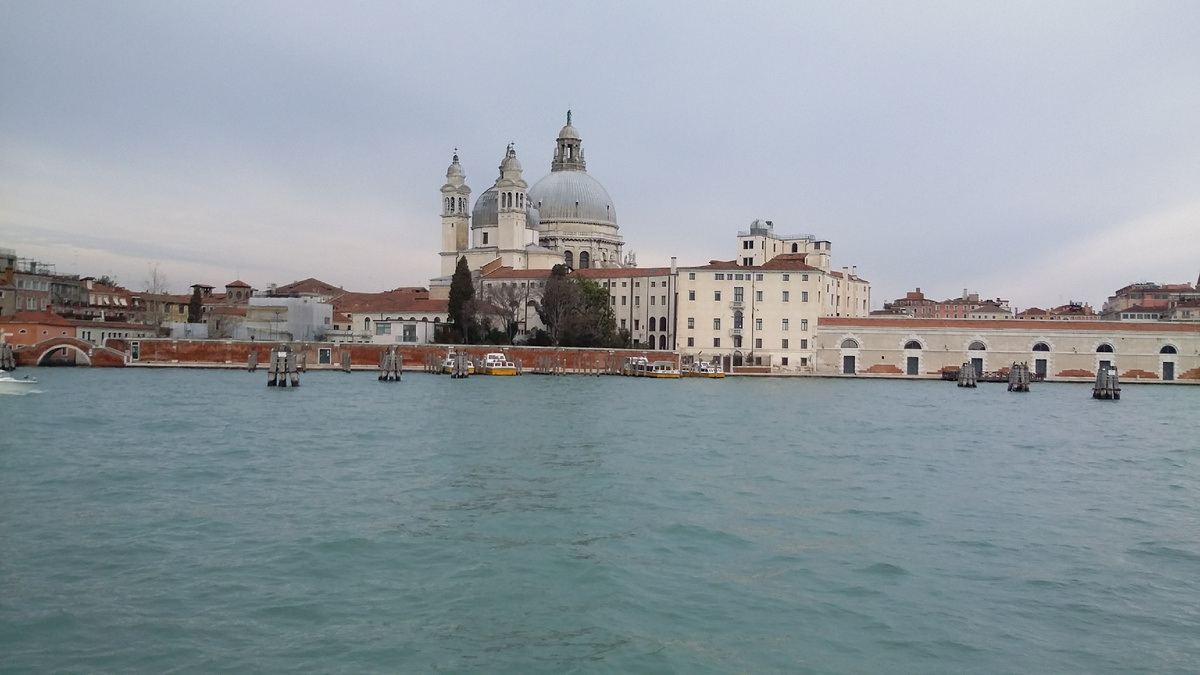 Вид на Венецию с воды.