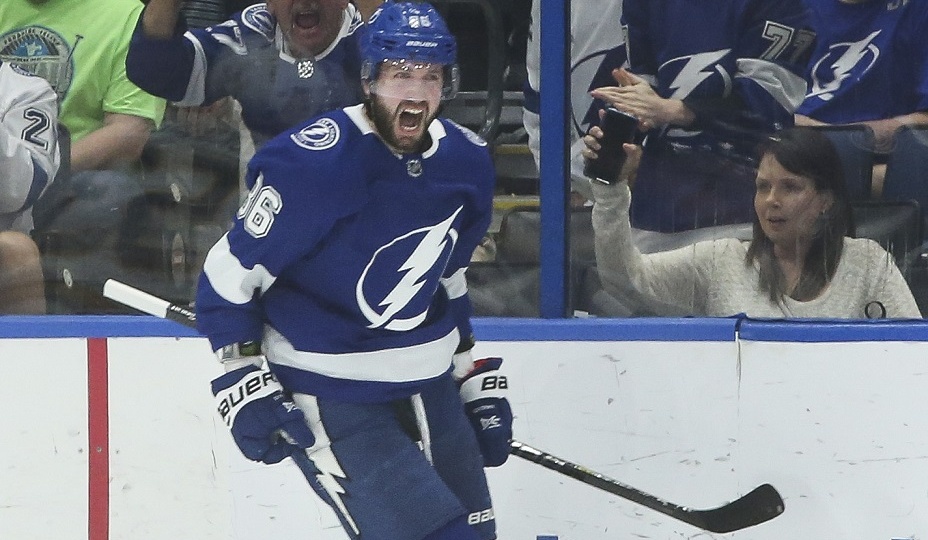 Кучеров повторил достижение Гретцки, Лемье и других легенд НХЛ