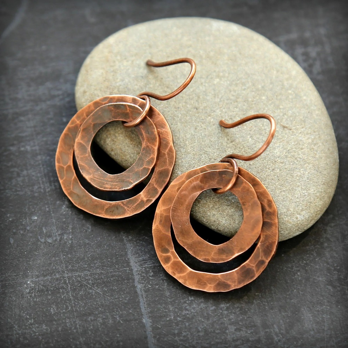 Украшение из меди