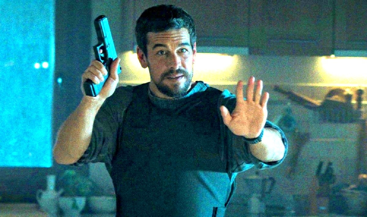 - Спокойно, 6000 миль до Голливуда! Тебе осталось посмотреть ещё 48 испанских триллеров - и всё... до следующего месяца мы от тебя остали. 