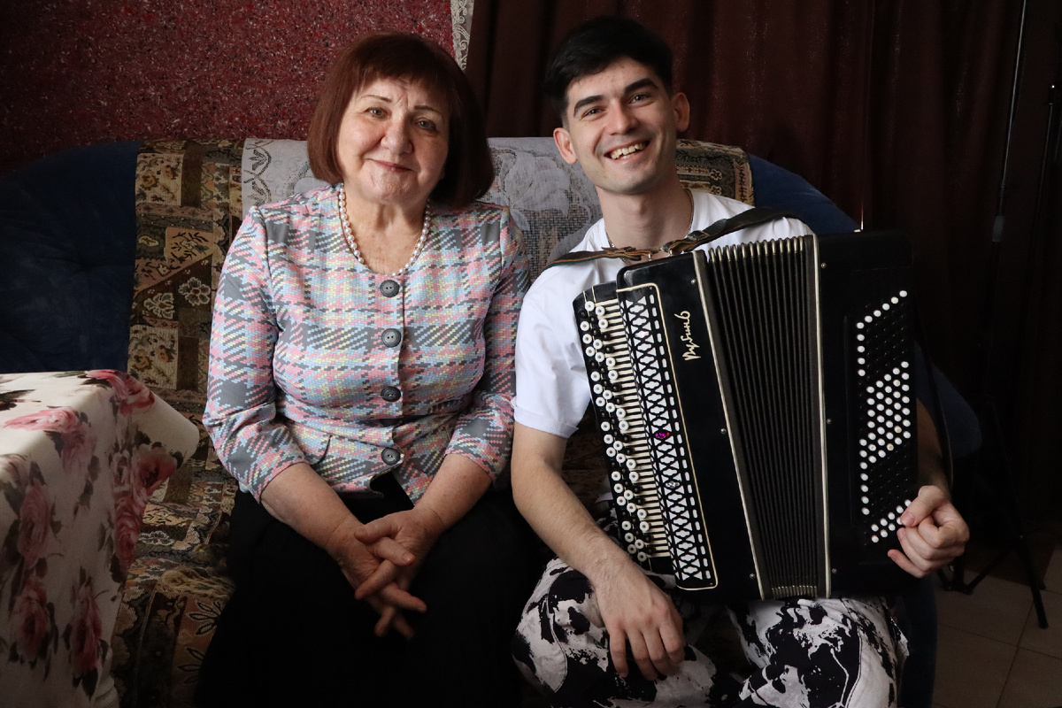 Валентина Чуприна и Егор Кадаев. / ФОТО: ЕЛЕНА АРЦИМОВИЧ
