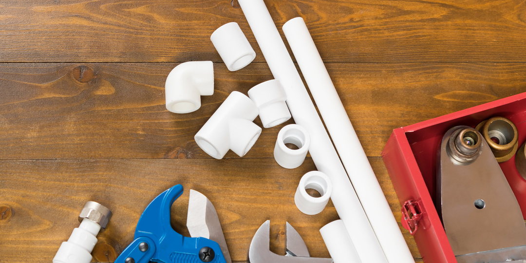 Что можно сделать из труб ПВХ своими руками: 20 идей для дачи