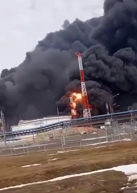    Пожар в Приморске. Кадр видео из соцсетей