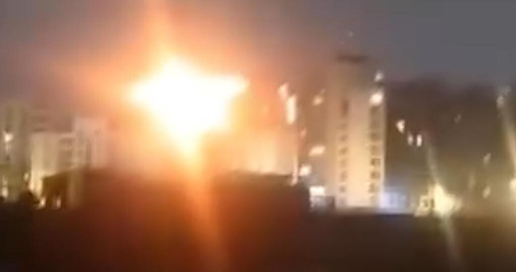 Иран атаковал беспилотниками жилые высотки в Эрбиле. Видео