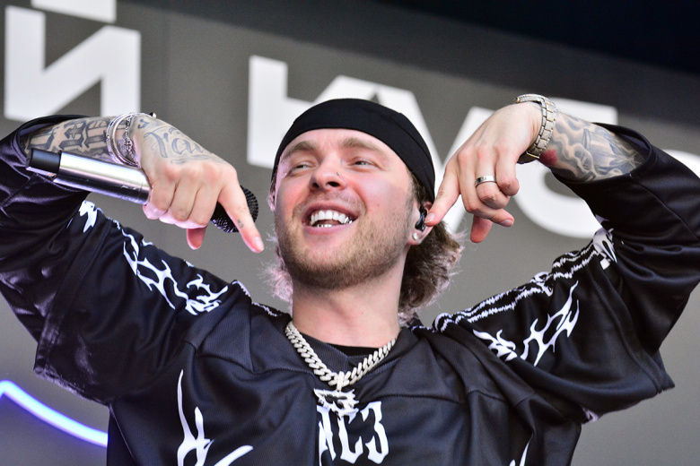 Егор Крид на сцене. Фото Яндекс.Картинки. 