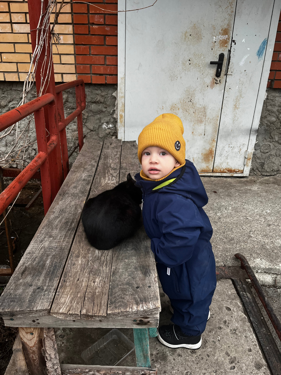 Женя и дворовый кот