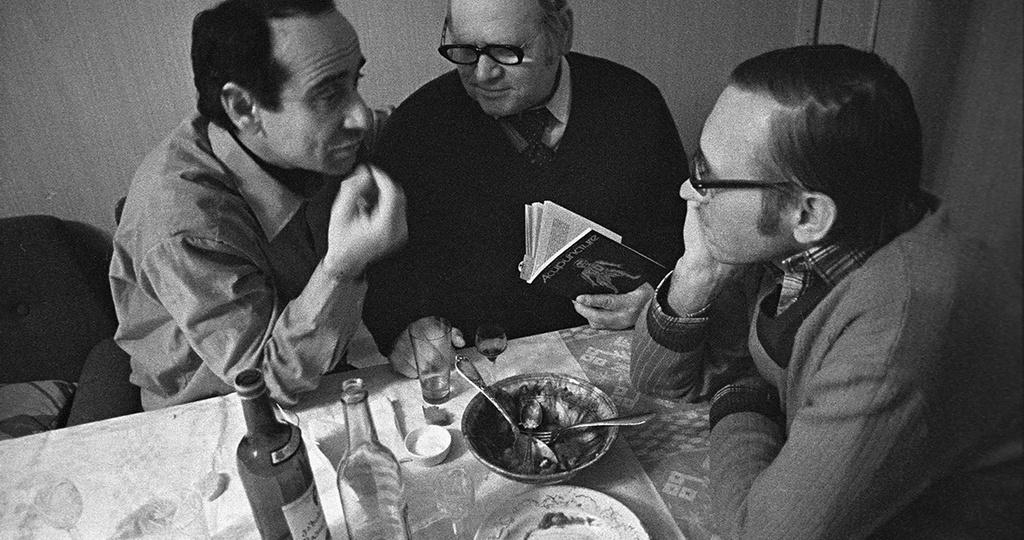 Возврат к кухонным разговорам без посторонних