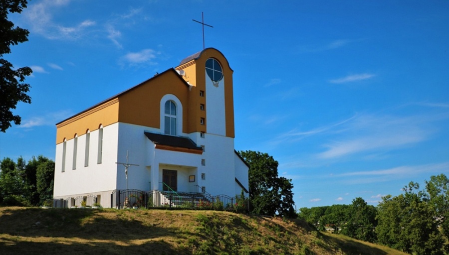     Расписание богослужений в костеле св. Петра и Павла в Копыле