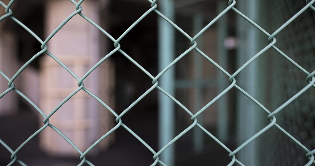 Забайкалец два года отправлял фото с объектами Минобороны украинцам