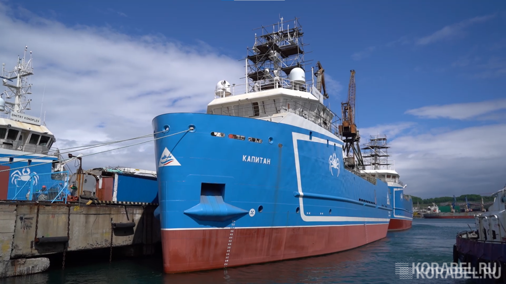 На производстве АО "Находкинский судоремонтный завод", краболов проекта Сса5712LS / Фото: Корабел.Ру  📷
