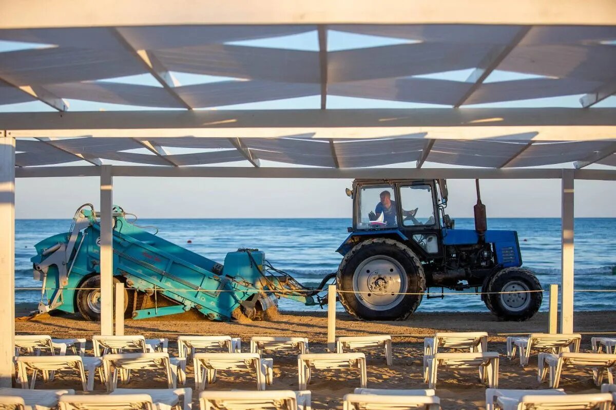 Всего новым способом восстановили километр пляжа. Фото: anapa-official.ru