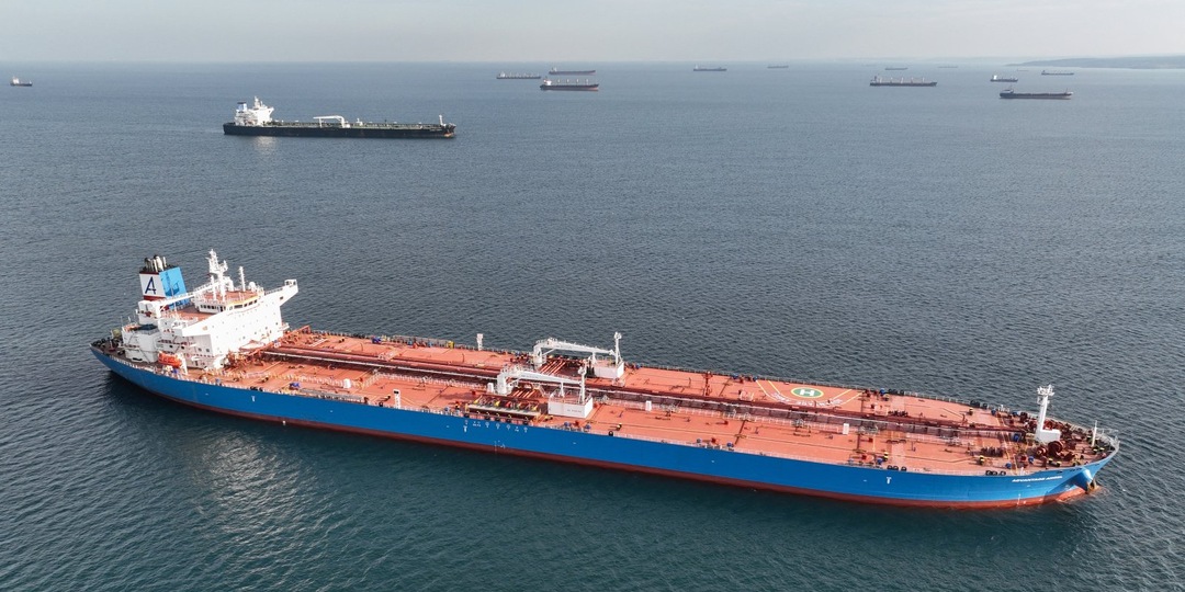 СМИ: Евросоюз отложил запрет на импорт российской нефти на фоне кризиса в Ормузском проливе