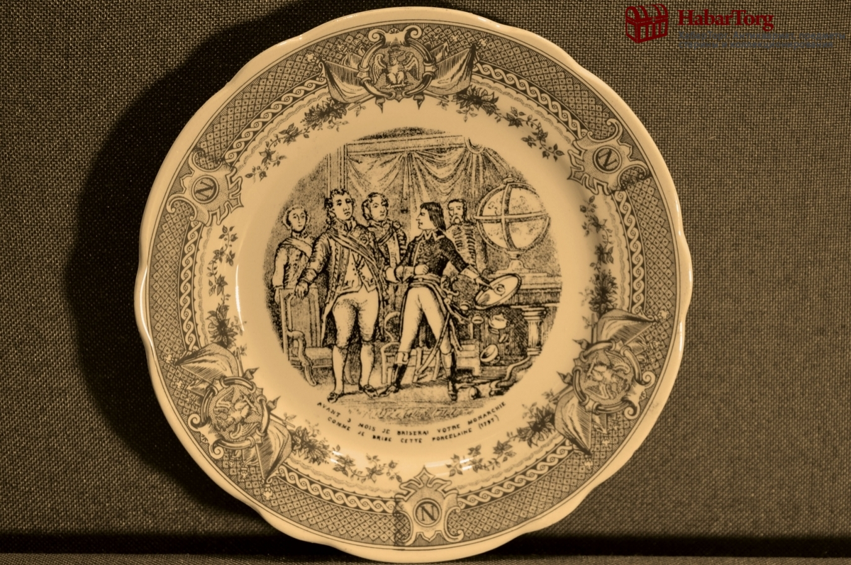 Фарфоровая тарелка "Наполеон Боннапарт". Саргемин.