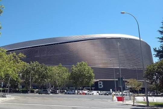    «Реал» обвинили в использовании ChatGPT для назначения пищевых добавок футболистам (фото: Wikimedia Commons / Luis García)