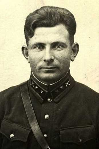 Миронов А. И .ком.348 артполка     