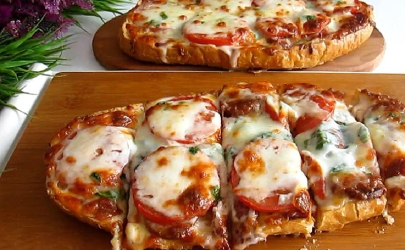 Пицца за 5 минут на хлебе: секрет быстрого и вкусного ужина, о котором не догадывались даже итальянцы