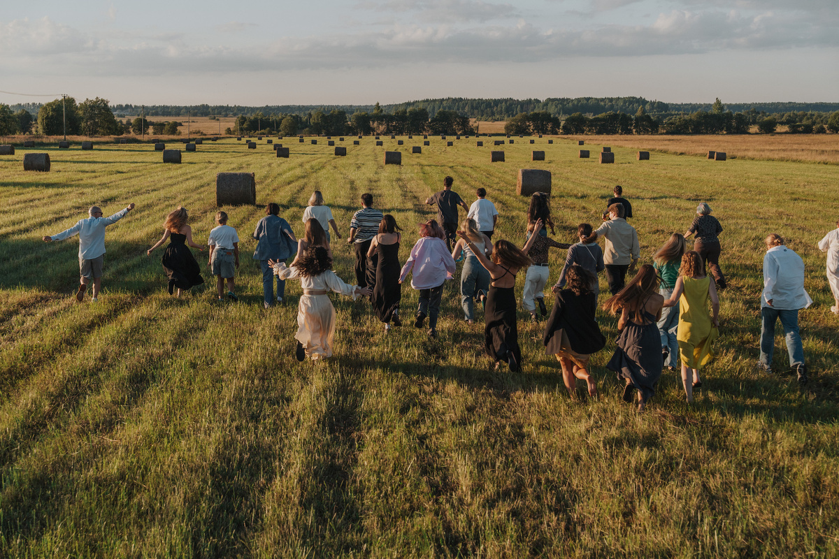     Задеть за живое: 5 офлайн-комьюнити для знакомств за едой и не только