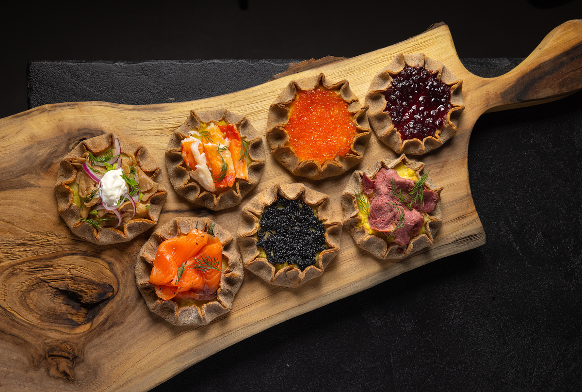     От поморской тони и саамской вежи до охотничьей базы и гастротеатра: пробуем кухню Арктики в Мурманской области