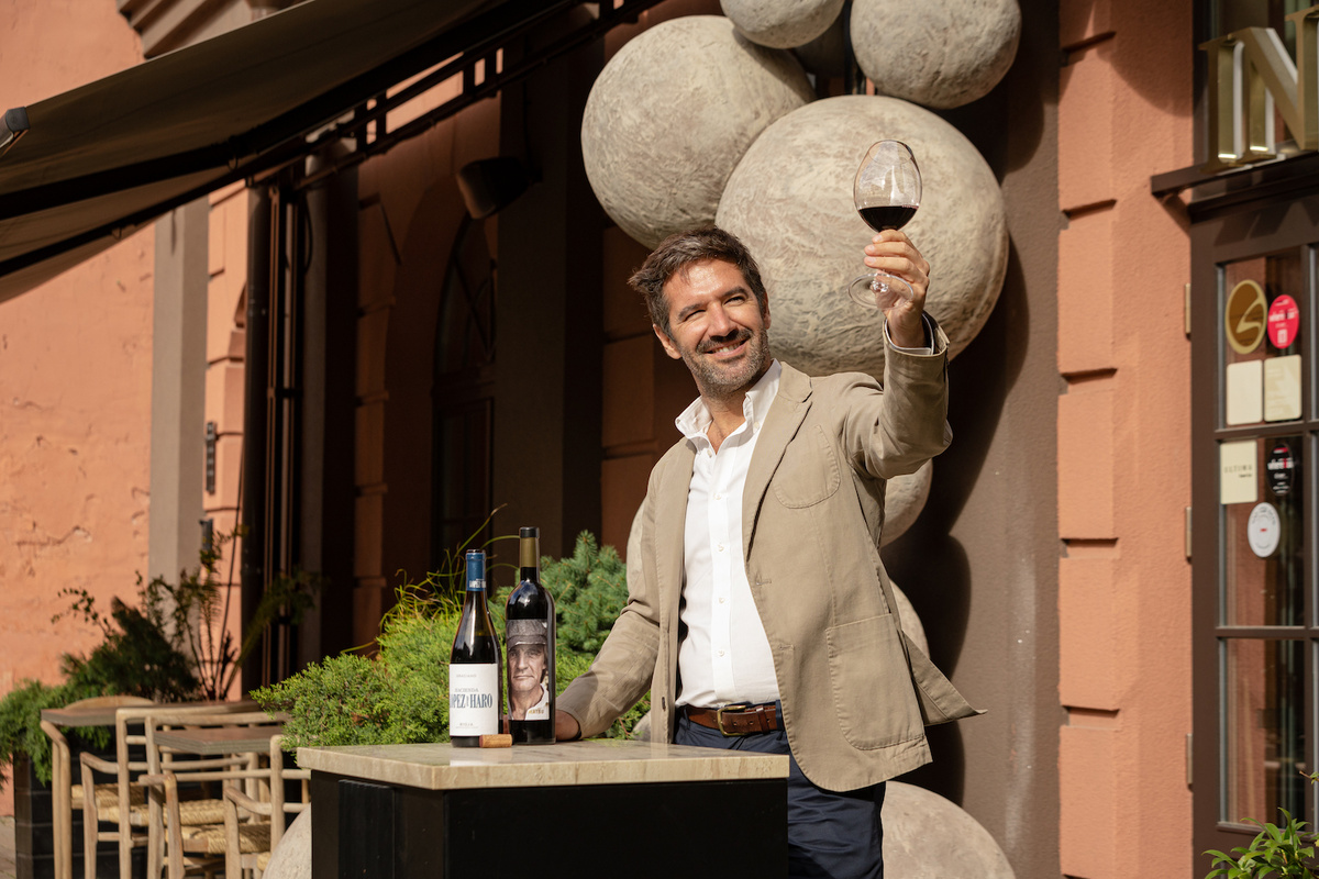     Испанский темперамент и петербургская интеллигентность: как найти гармонию между чебуреком, высокой кухней и вином