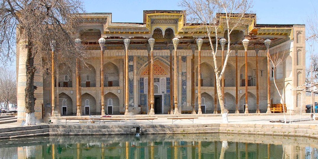 Резное чудо Бухары. Тот самый "неожиданный" храм