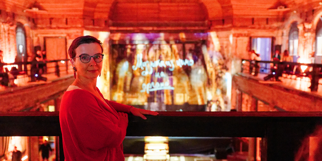 Секрет, который знают актеры: улыбка открывает уши