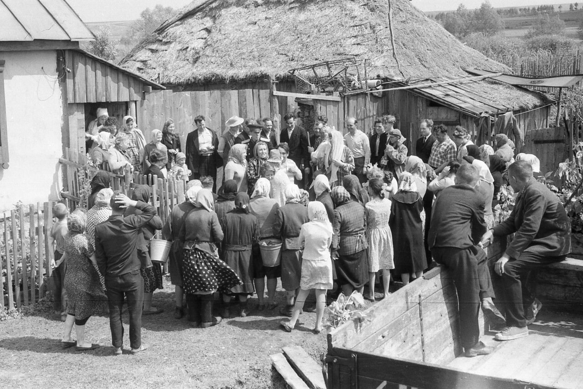 фото с сайта: https://yandex.ru/images/search?img_url=https%3A%2F%2Fmtdata.ru%2Fu5%2FphotoBFC7%2F20664390724-0%2Foriginal.jpg&lr=35&pos=0&rpt=simage&source=serp&text=%D1%81%D0%B5%D0%BB%D1%8C%D1%81%D0%BA%D0%B0%D1%8F%20%D1%81%D0%B2%D0%B0%D0%B4%D1%8C%D0%B1%D0%B0%20%D0%B2%201949%20%D0%B3%D0%BE%D0%B4%D1%83