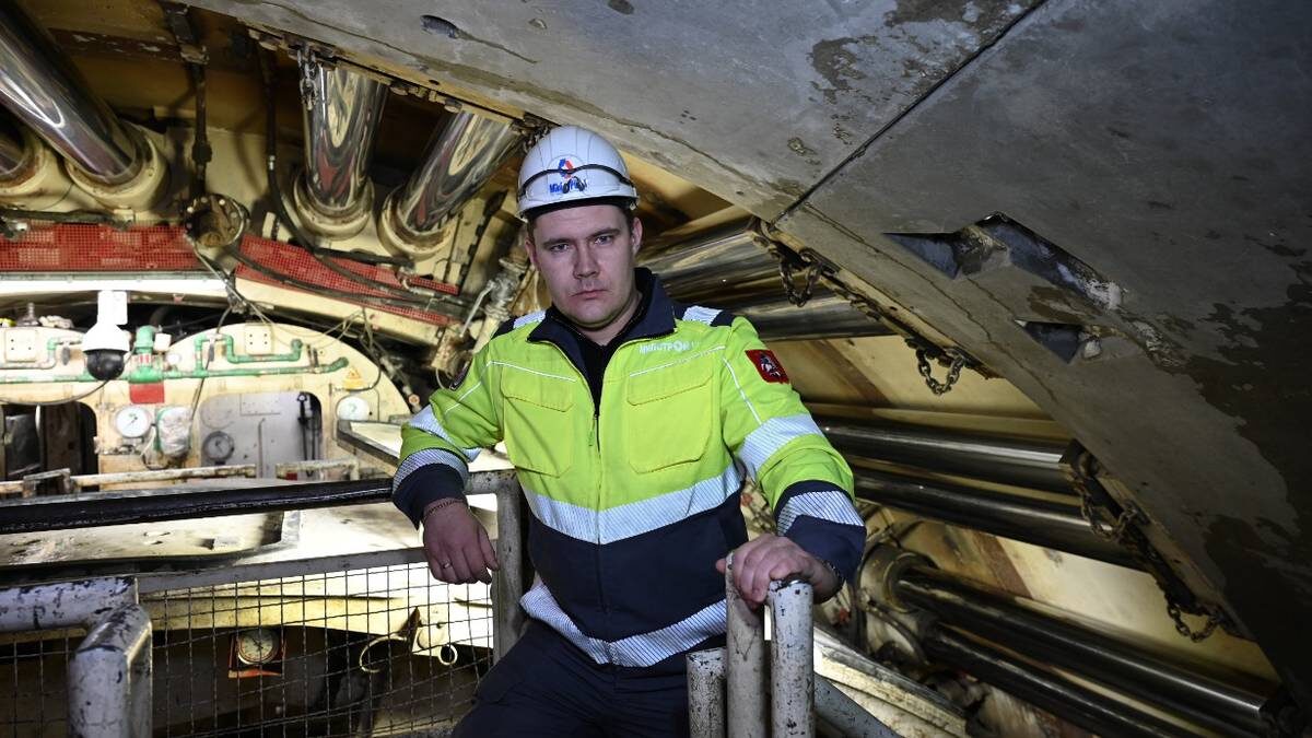    Главный механик Вячеслав Мартышкин на площадке, где строится станция «Серебряный Бор» Рублево-Архангельской линии / Фото: Анатолий Цымбалюк / Вечерняя Москва