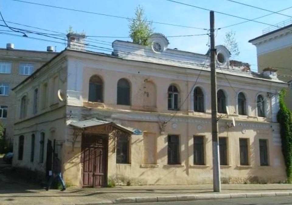    В Калуге начали капитальный ремонт старинного дома Сорокиных.