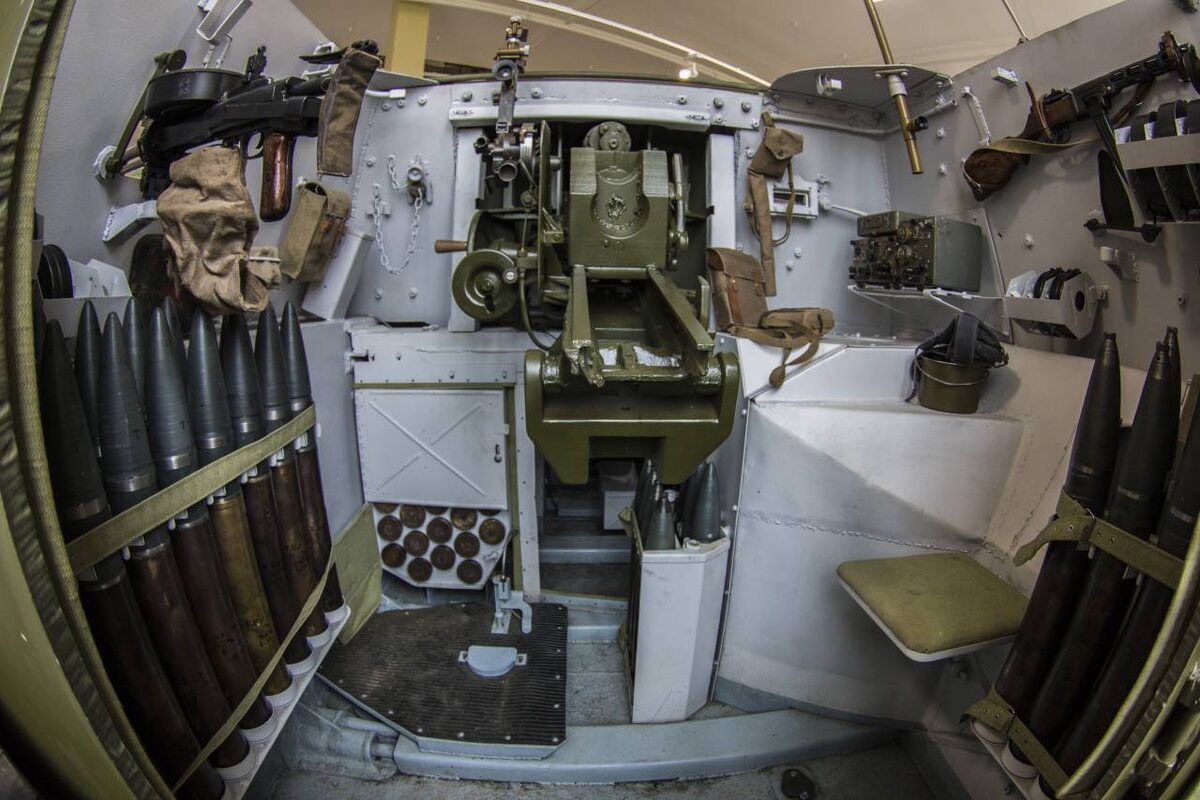 СУ-76 внутри