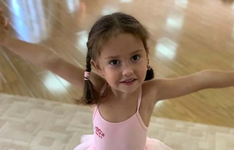 на фото Мия