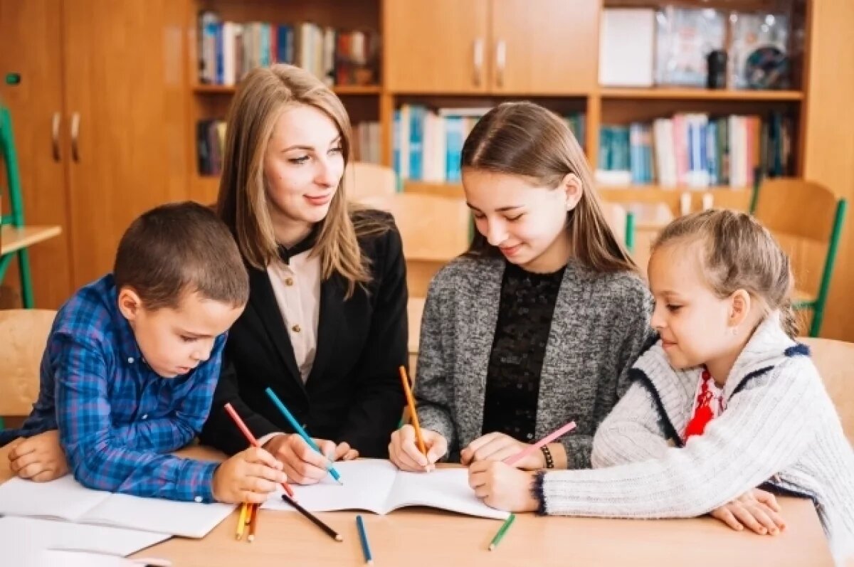    Шесть «земских учителей» трудоустроятся в Псковской области в 2026 году