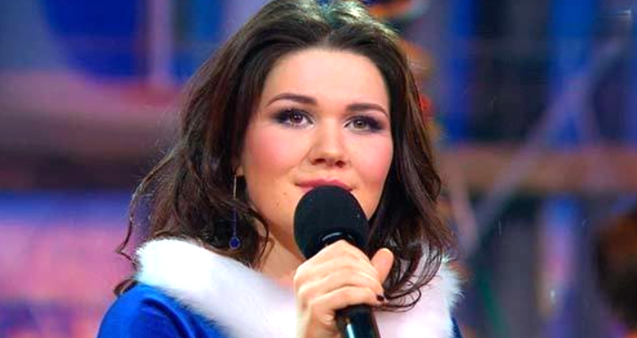 на фото Дина Гарипова