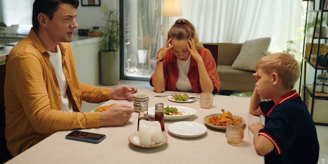 – Какая родня? Я даже дверь не открою! – свекровь позвала всех в мою квартиру. Часть 3