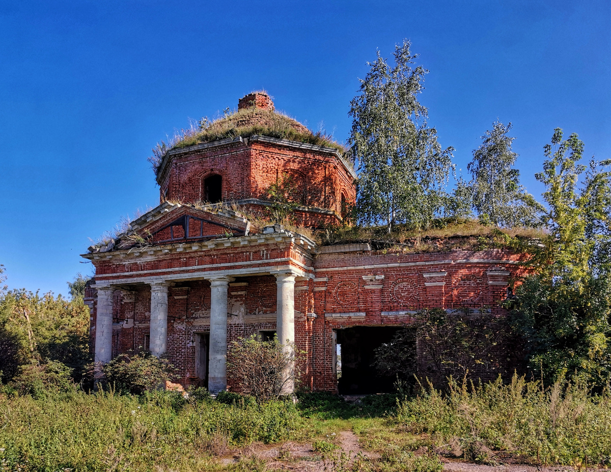 Большие Озерки, церковь Благовещения Пресвятой Богородицы