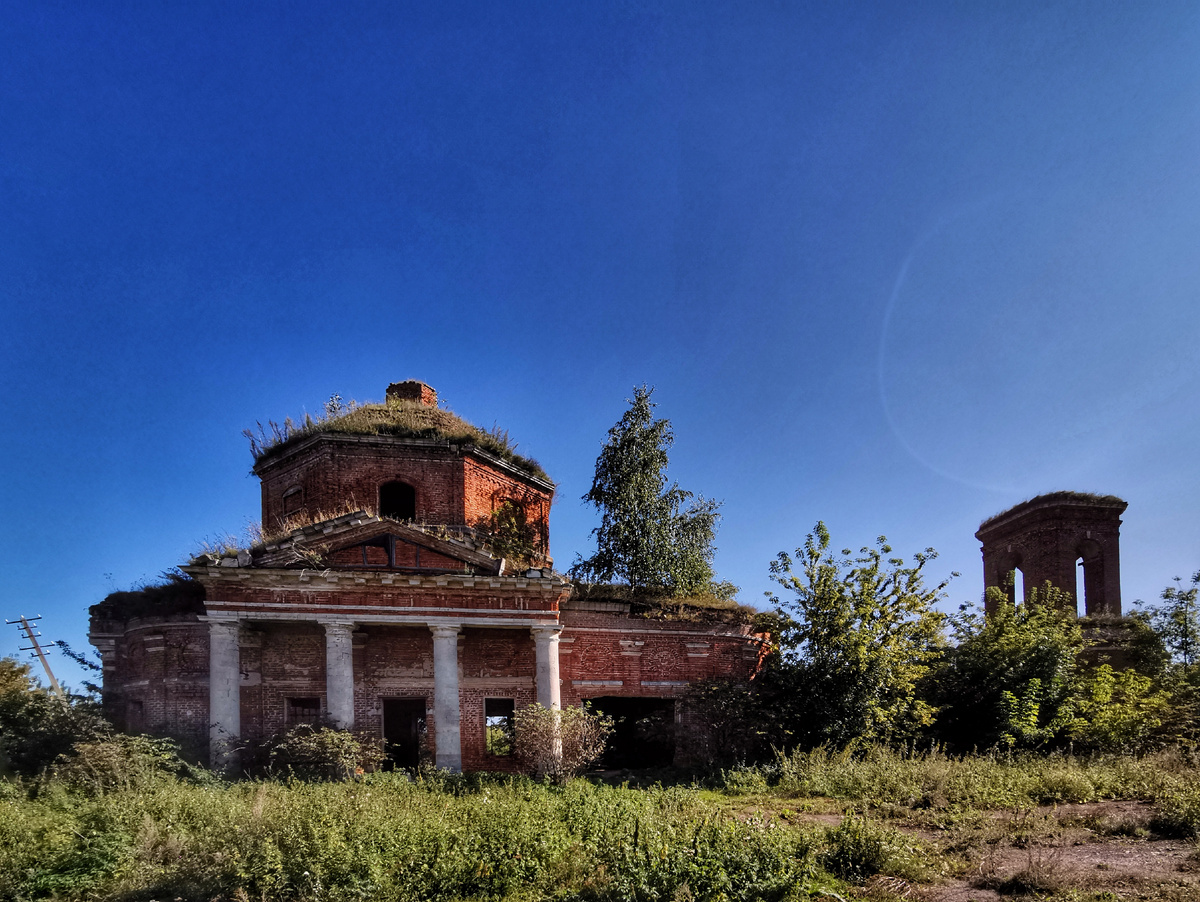 Большие Озерки, церковь Благовещения Пресвятой Богородицы