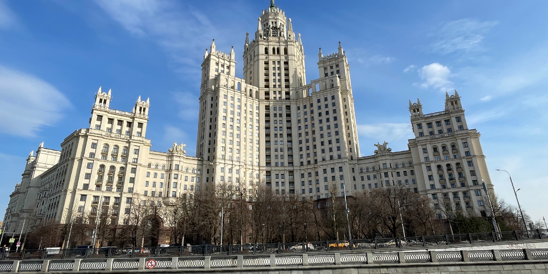Чем удивила сталинская высотка на Котельнической набережной. Оказалось, что любой желающий может зайти внутрь здания