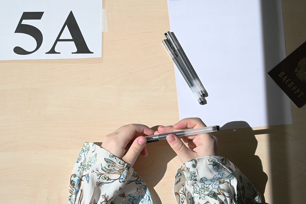    Профильная математика ЕГЭ-2026: задания трех уровней сложности. / Фото: Рамиль Ситдиков/РИА Новости