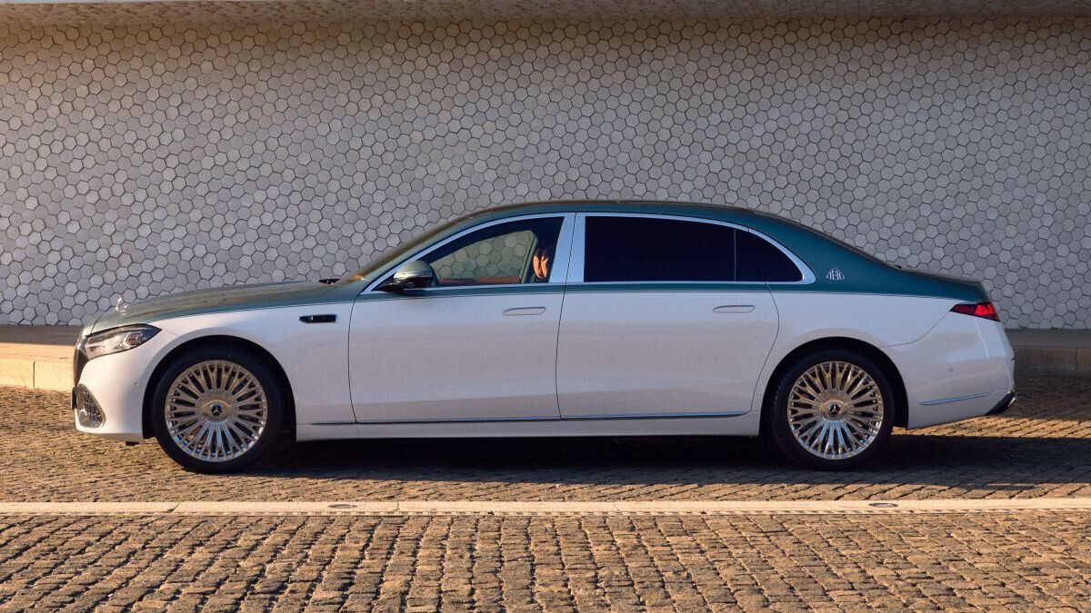    Mercedes-Maybach S-Class   
Mercedes-Benz