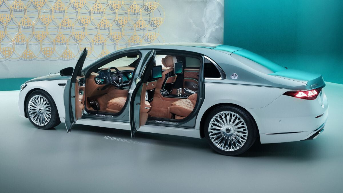    Mercedes-Maybach S-Class   
Mercedes-Benz